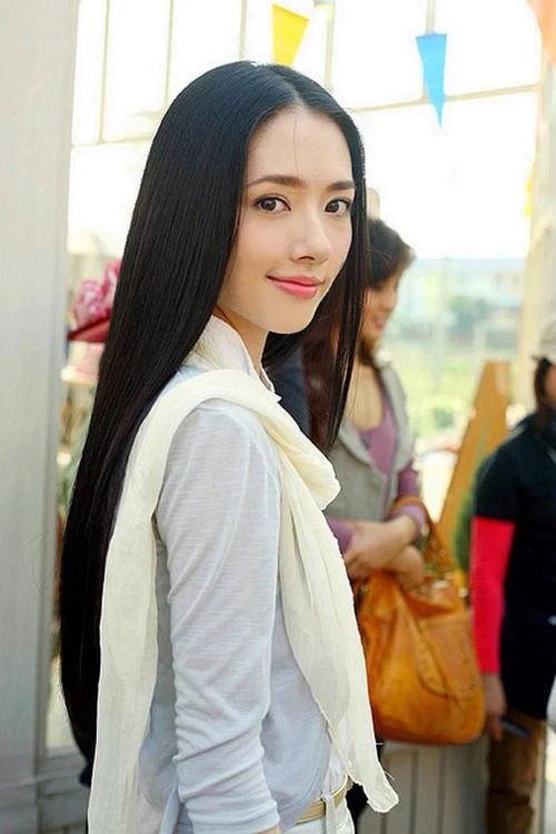 何瑞贤恋情爆料最新消息,神秘男友身份引热议